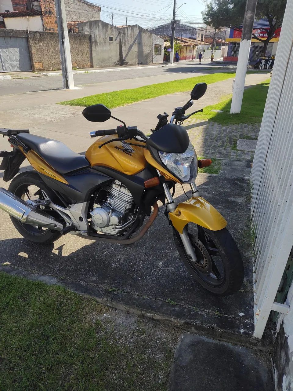CB 300 - Foto 2