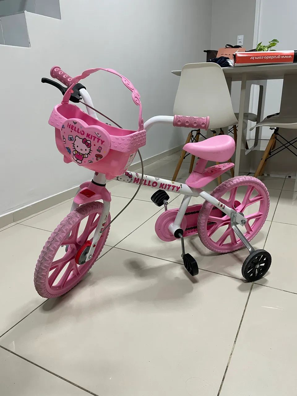 Bicicleta hellokitt (PbKids)