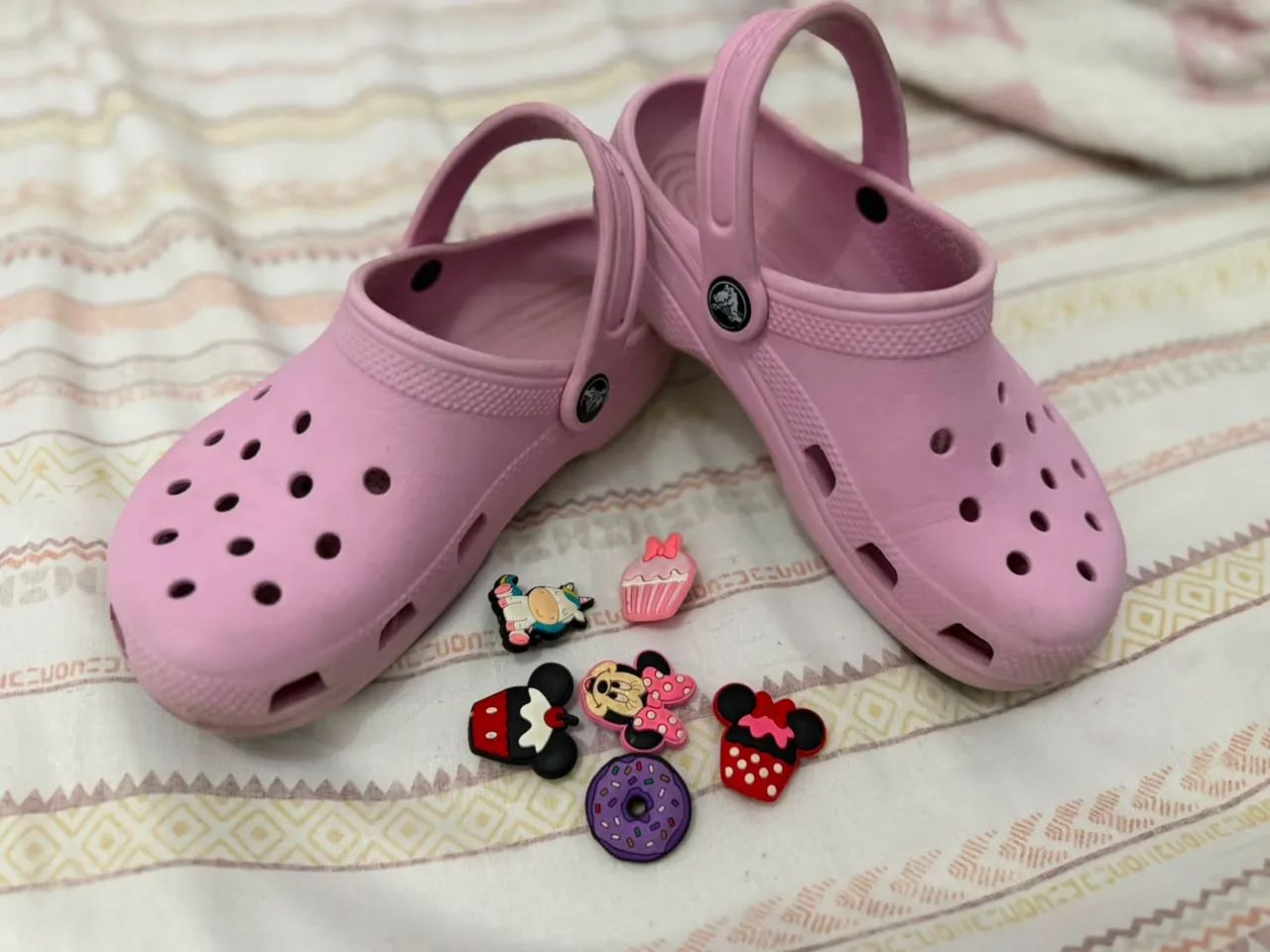 Crocs J1 32/33 - Foto 2