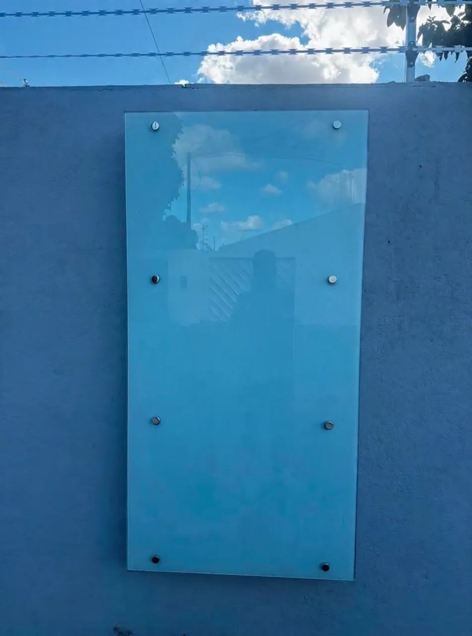 Placa em vidro 