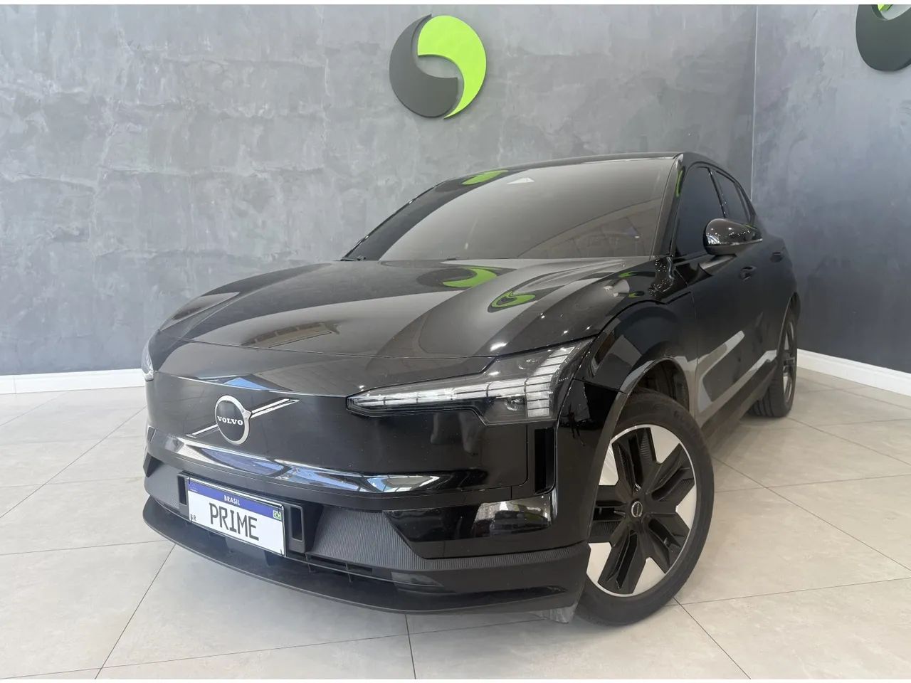 Volvo EX30 E60 Core (Elétrico), foto 2 de 2