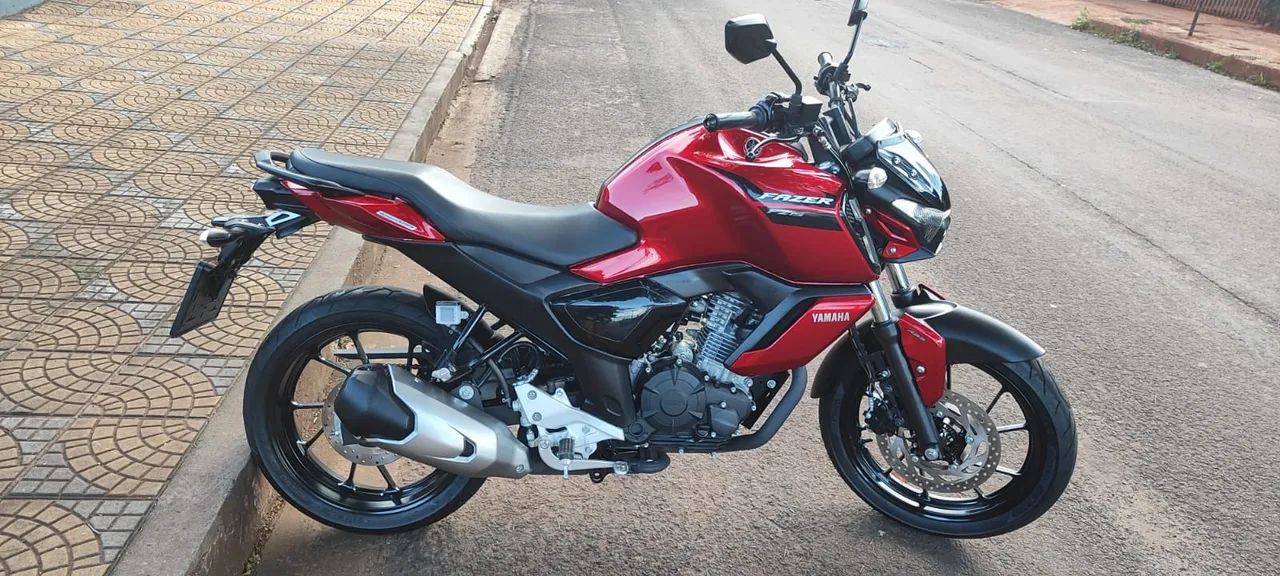 Yamaha FZ-15 - Foto 4