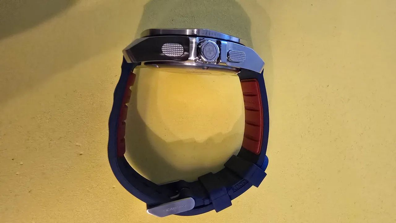 Relógio Victorinox Inox Crono Quartz com duas pulseiras  - Foto 3