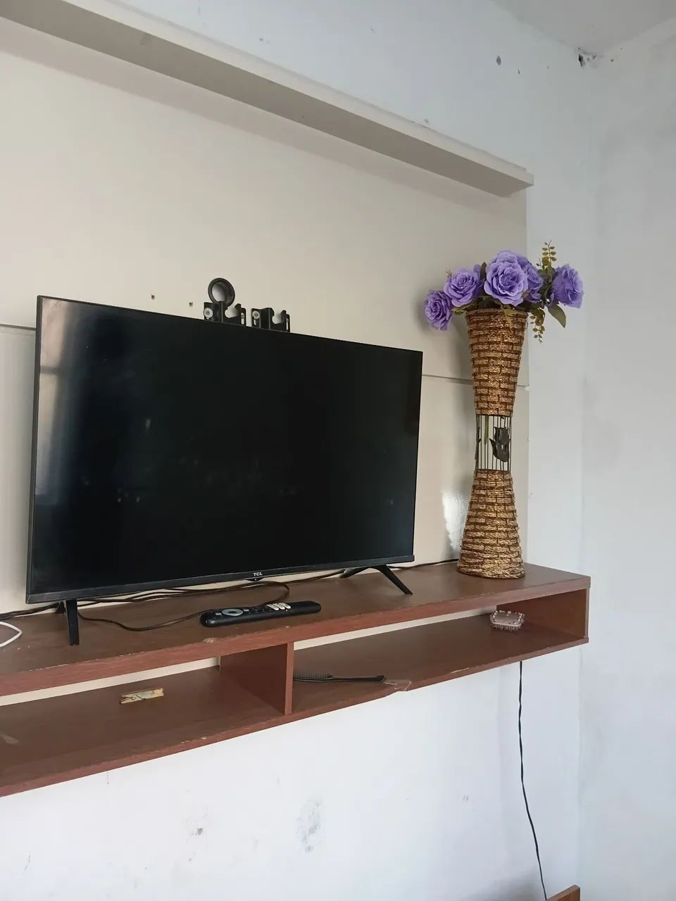 Vendo TV TCL 32 polegadas nova no plástico 7 meses de uso  - Foto 2