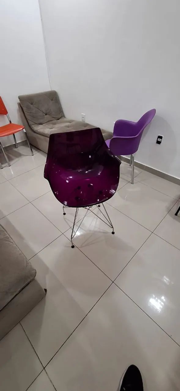 Cadeira Wave Bound Roxa de Acrílico - Foto 2