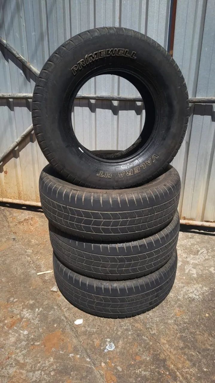 Pneus 255/70 R16