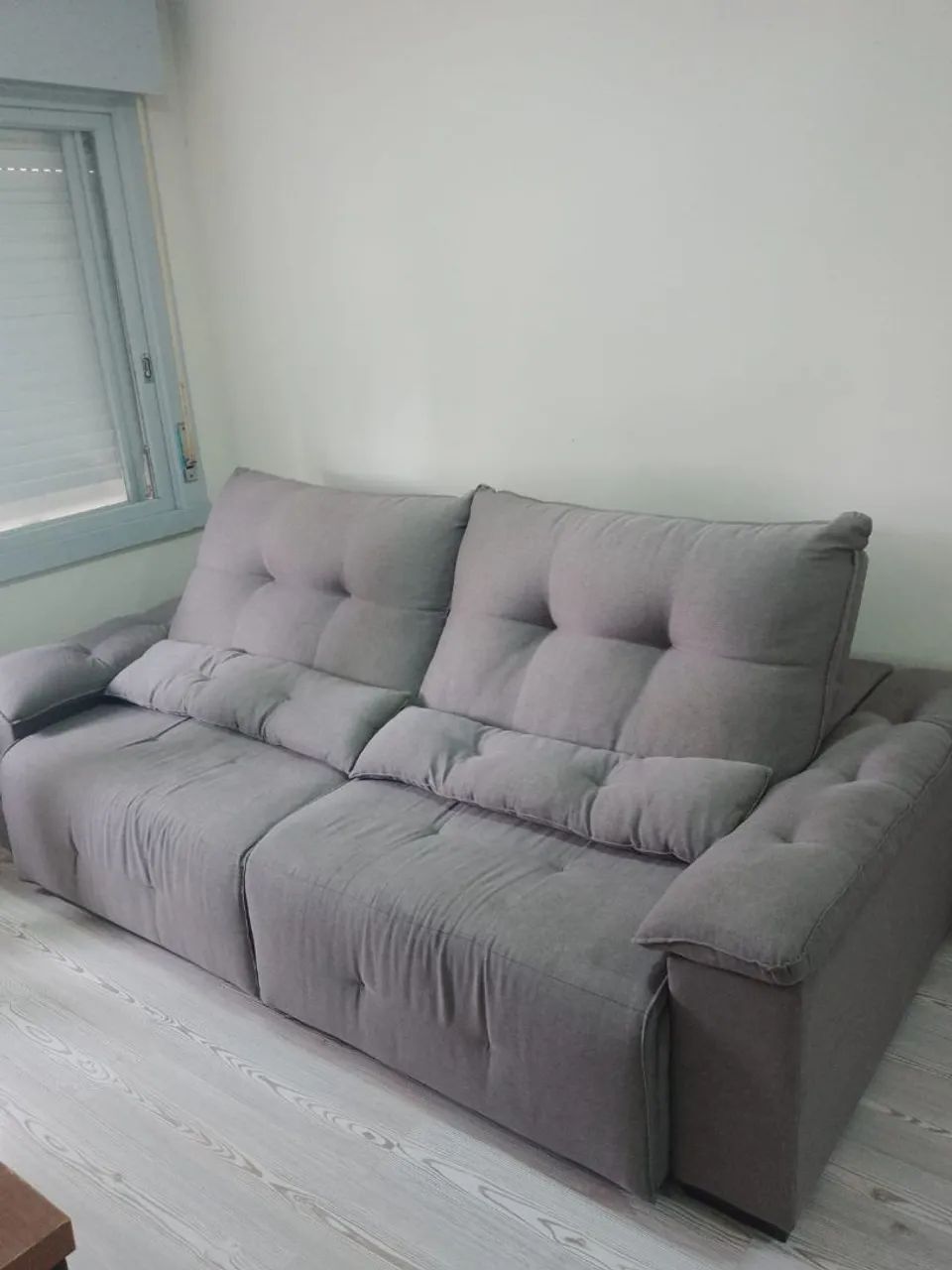 Sofa-cama lindo e confortável, cor cinza. - Foto 3