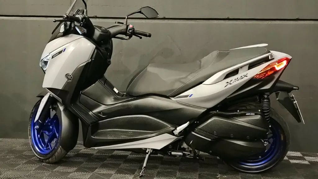 XMAX 250 ABS - Foto 3
