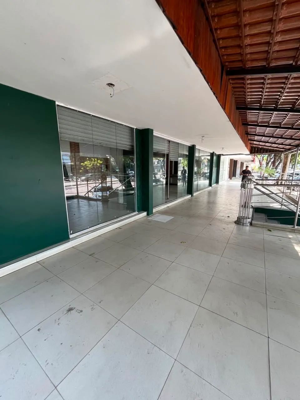 LOCAÇÃO: Ponto comercial no Adrianopolis  - Foto 3