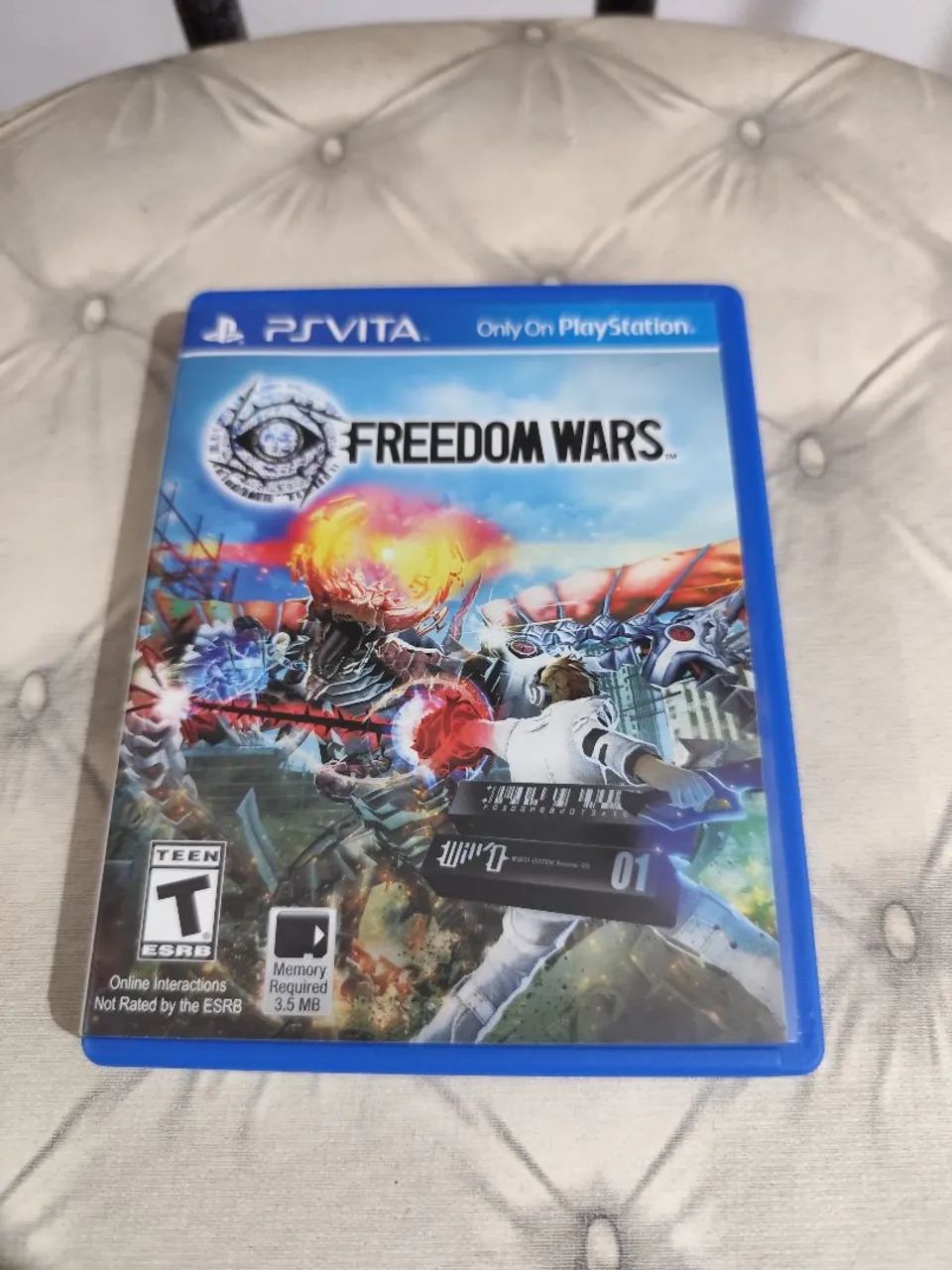 Gravity Rush + Freedom Wars - PSVITA Pack - Foto 4