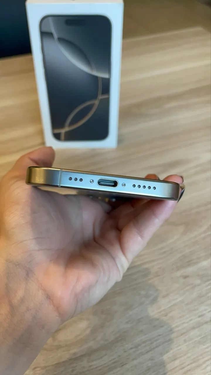 iPhone 16 Pro 128Gb Natural 93% - Foto 5