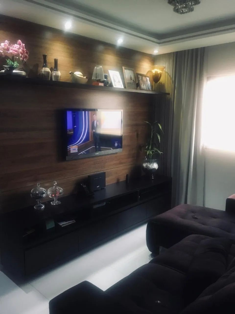 Apartamento Reformado com Móveis Planejados | 56m² | 2 Quartos | Vaga Coberta 