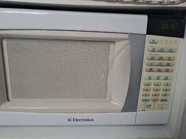 Micro-ondas Electrolux branco  - Foto 4