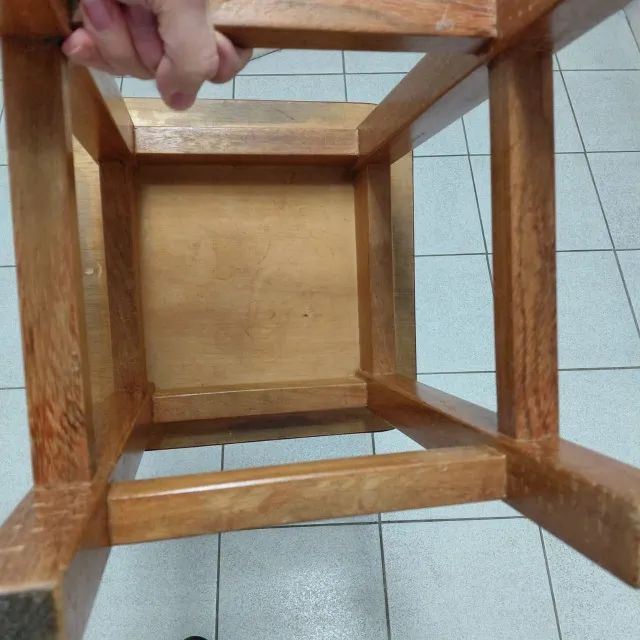 Banqueta de Cozinha/Sala Em perfeito estado - Foto 4