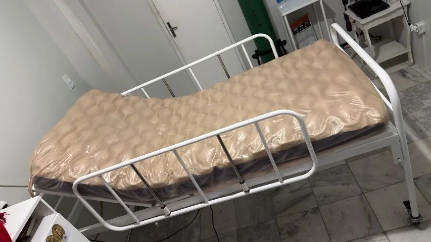 CAMA HOSPITALAR SEMI NOVA