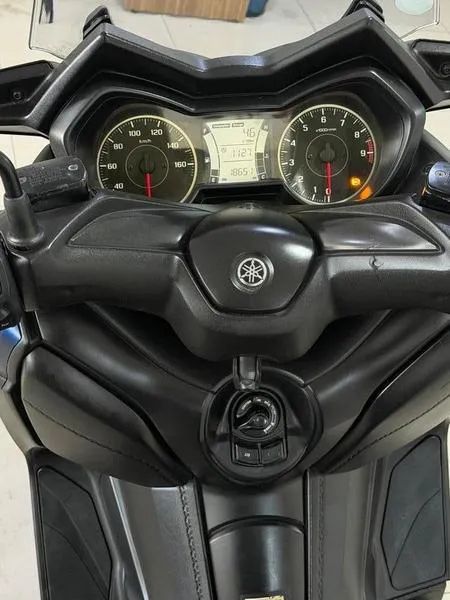 YAMAHA XMAX 2021 - Foto 4
