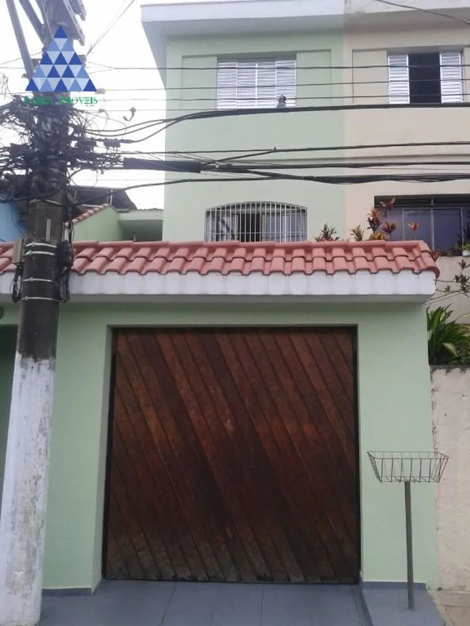 Espaço e praticidade: Sobrado 3 dormitórios e 2 vagas no Tremembé