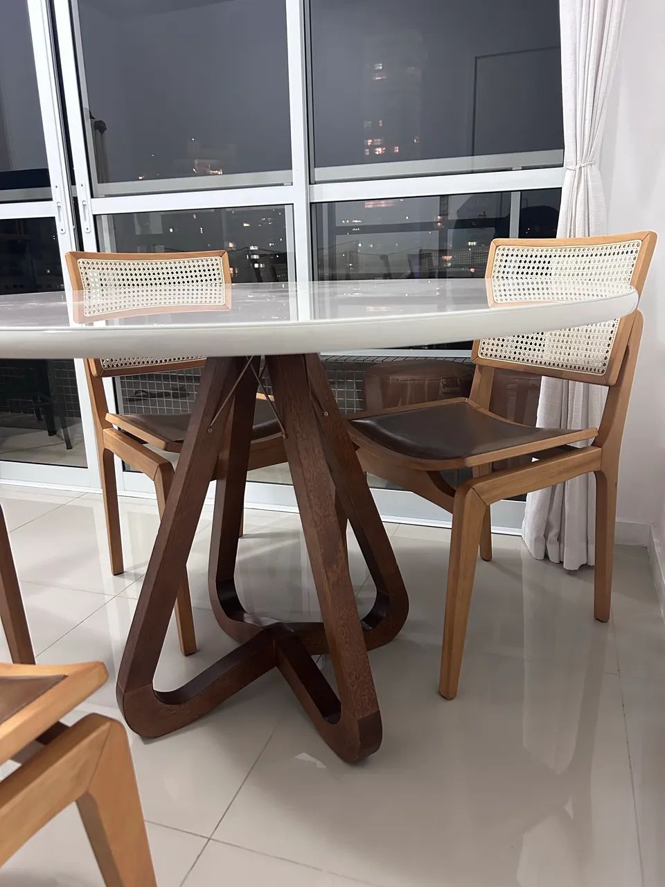 Mesa com 4 cadeiras - Foto 5