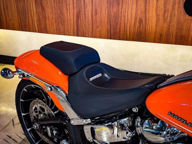 Harley-Davidson Breakout 2023 - Foto 5