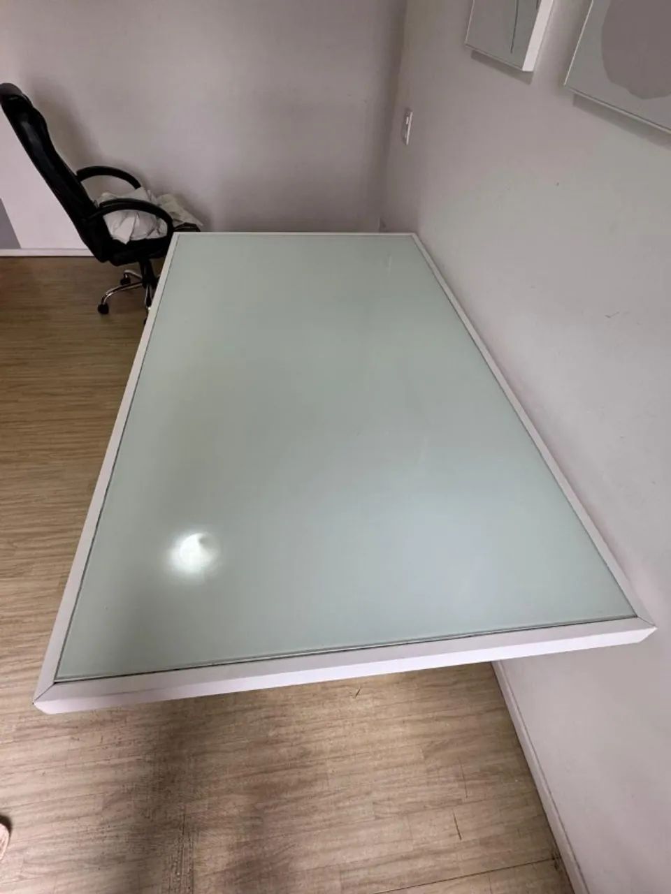 Mesa de jantar com tampo de vidro - Foto 2