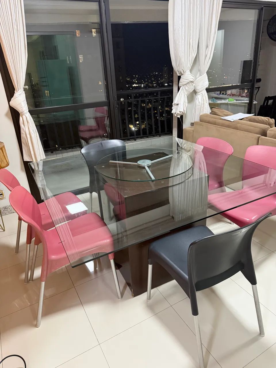 Mesa de vidro  com cadeiras  - Foto 2