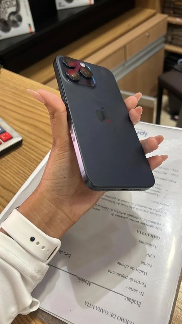 IPHONE 15 PRO MAX - 256Gb - NOVO  - Foto 2
