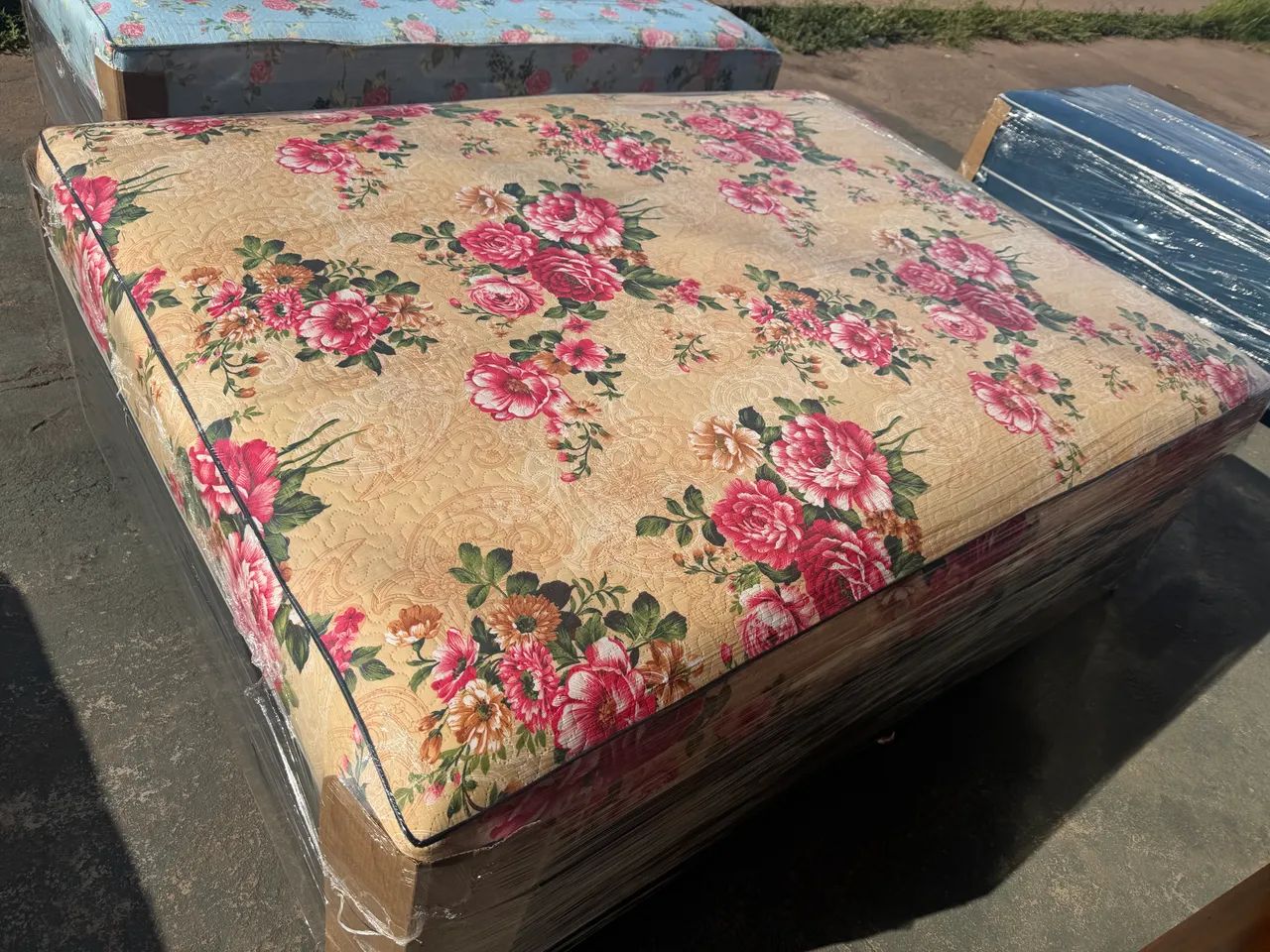 Cama casal mola ensacada nova
