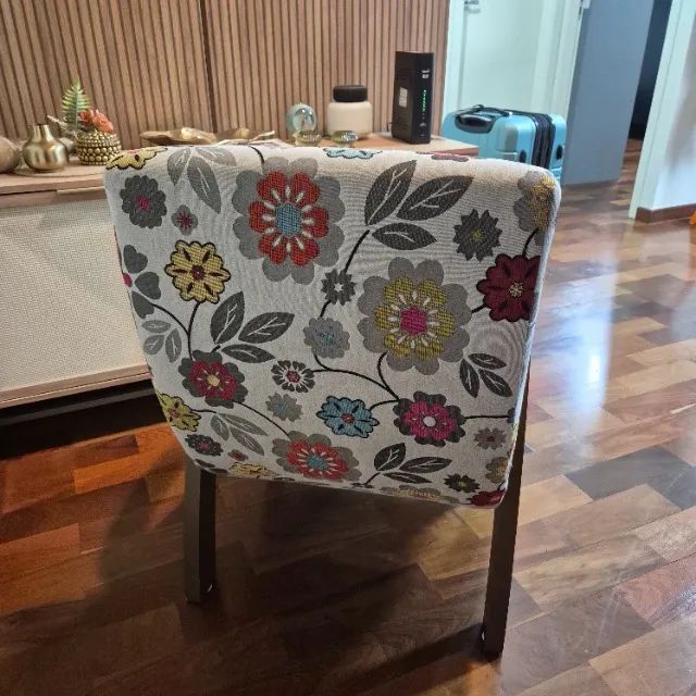 POLTRONA - ESPUMA DE DENSIDADE - LIMPA - SEM DEFOMRIDADES - Foto 5