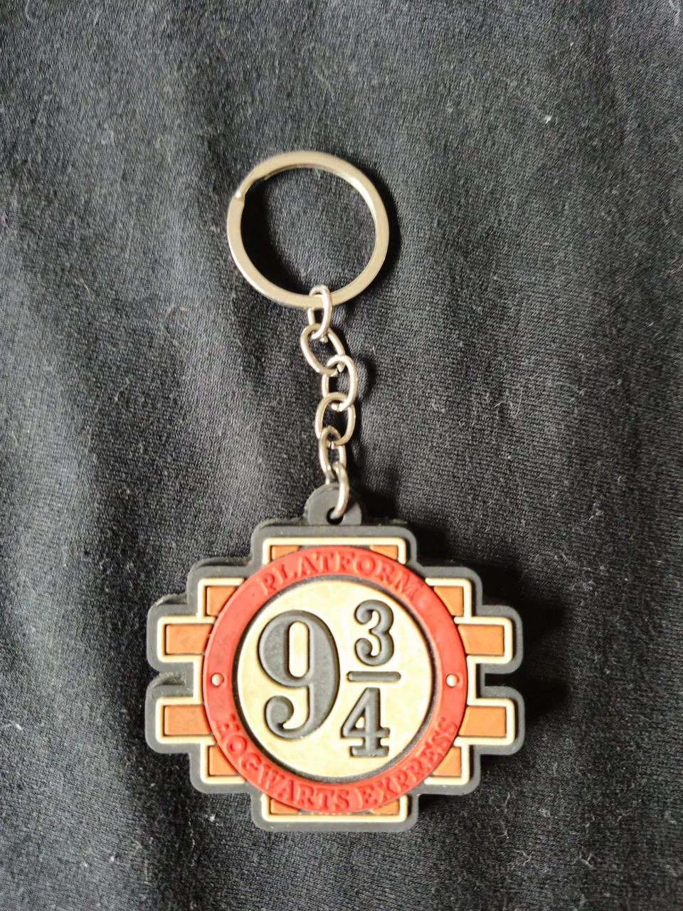R$ 19 | Chaveiro Harry  Potter | Platform 9 3/4 | Hogwarts Express | Excelente Estado - Foto 5