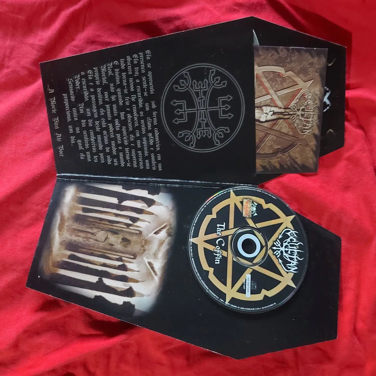 CD Ocultan The Coffin, formato caixão, novo! - CDs, DVDs etc