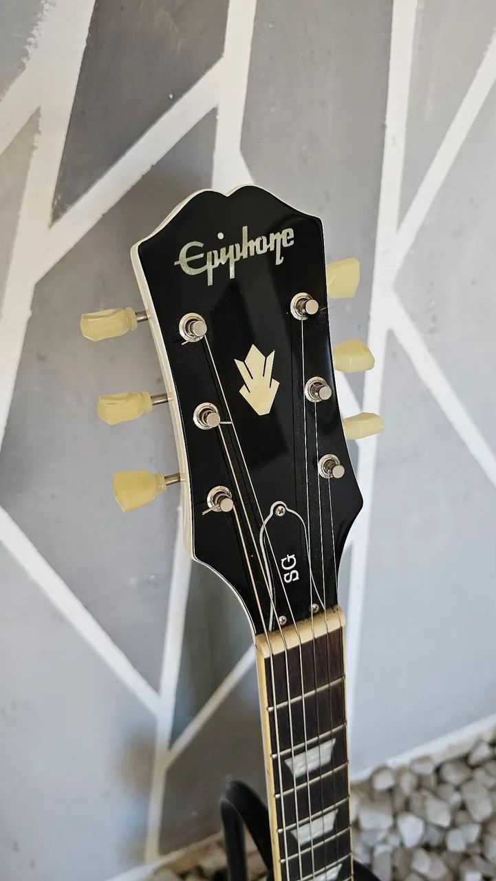 Guitarra Epiphone SG Standard