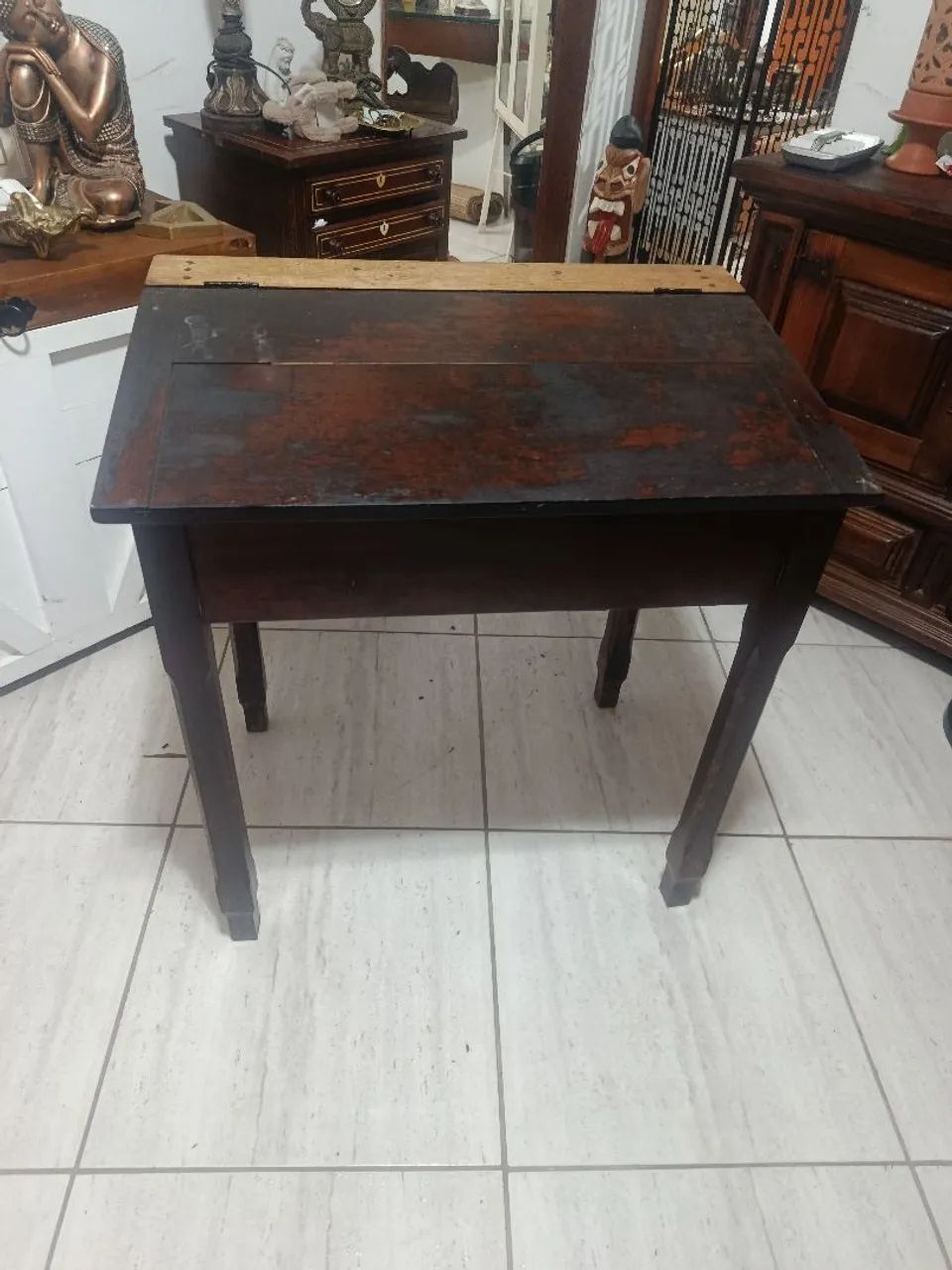 Carteira escolar antiga 