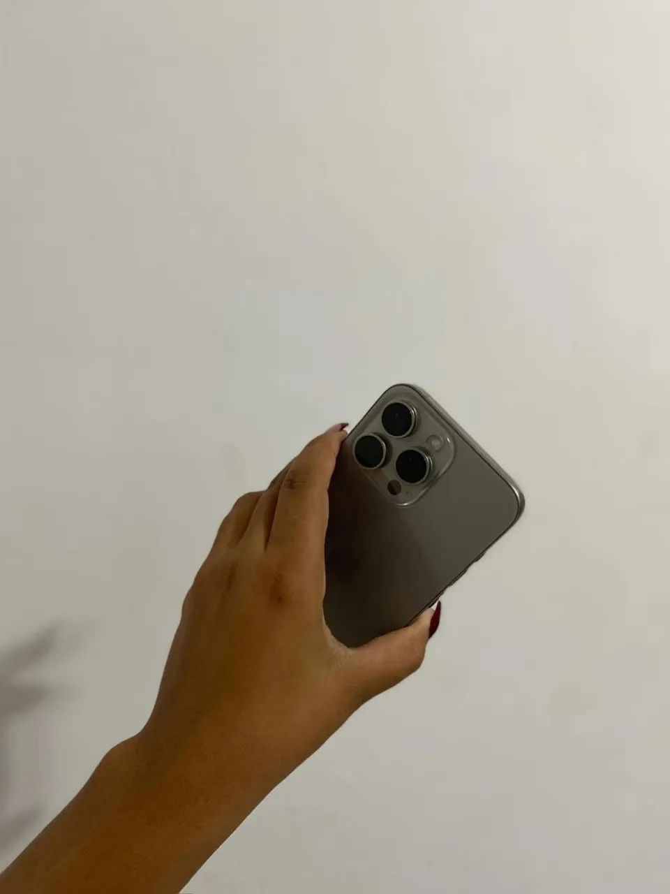 iPhone 15 pro max com caixa e nf - Foto 2