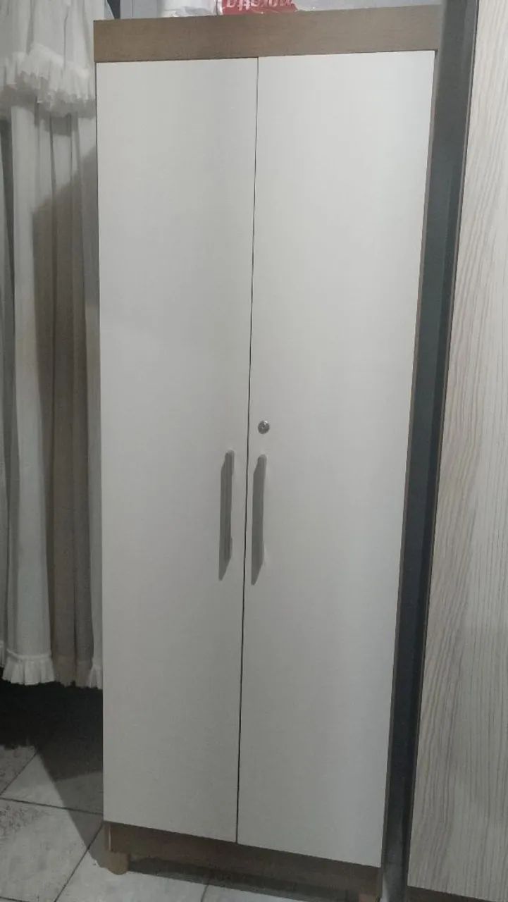 Vendo armário multiuso 