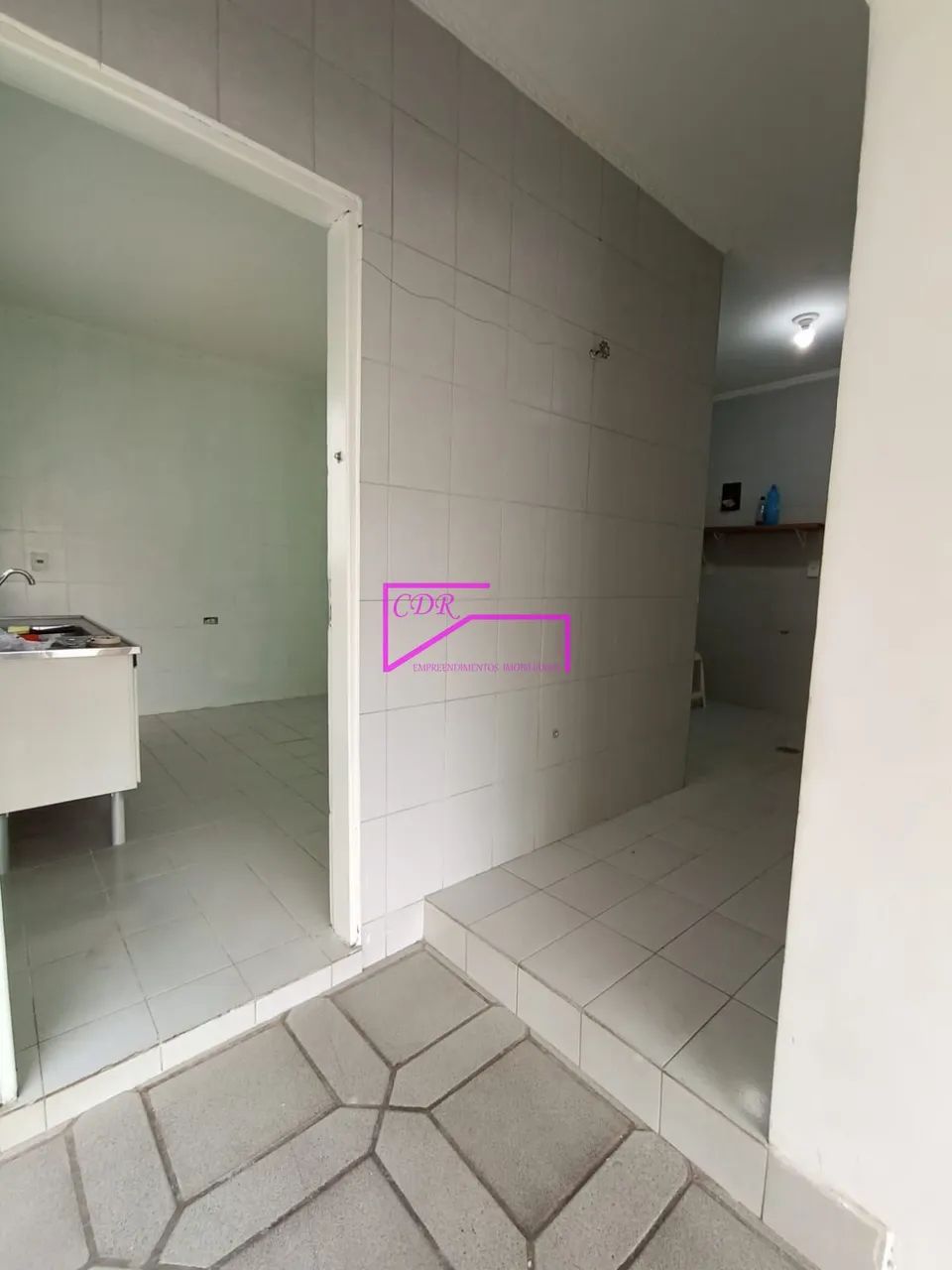 Casa de fundos com 02 dormitórios - Foto 5