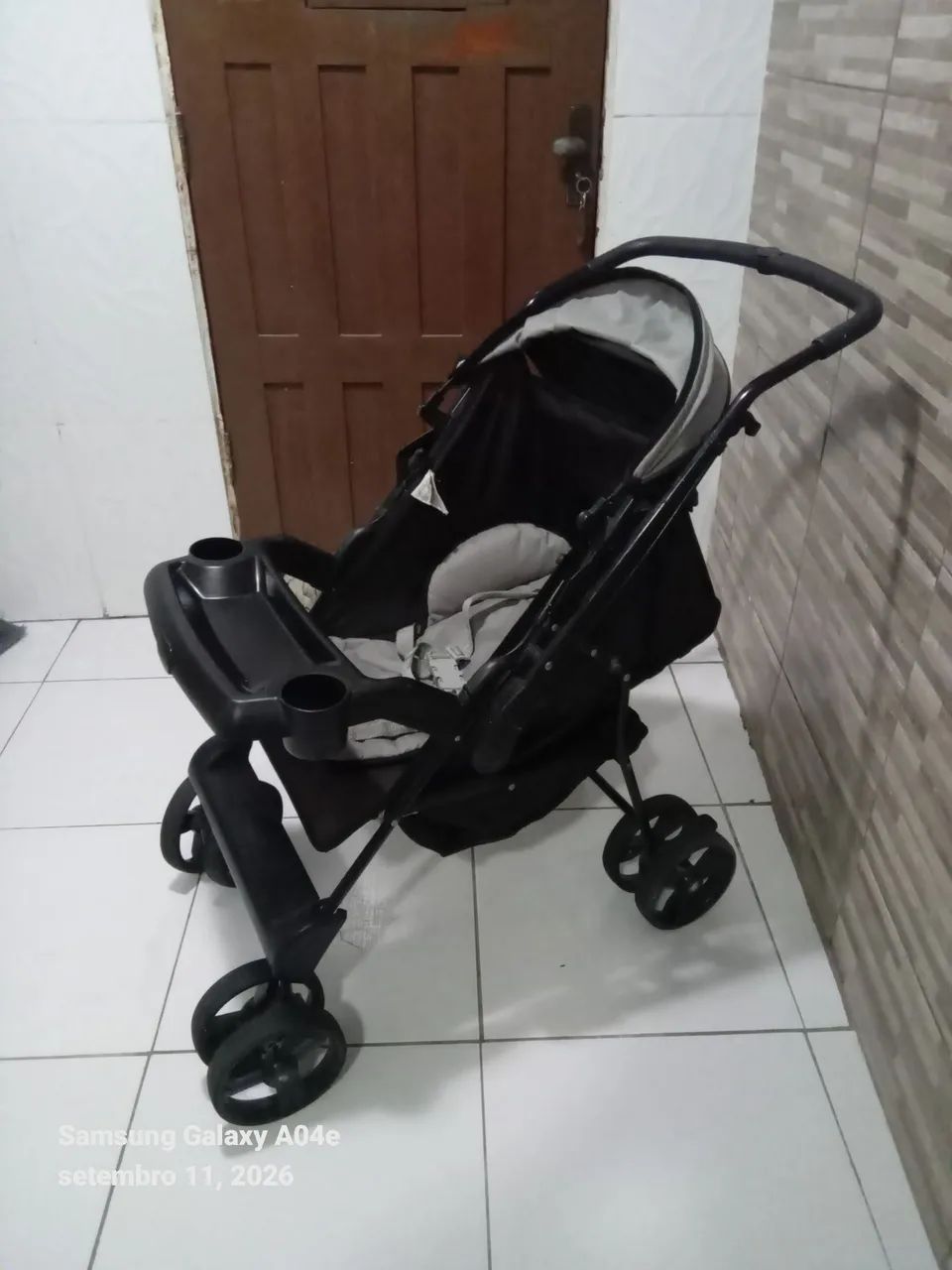 Carrinho de bebê unissex  - Foto 2