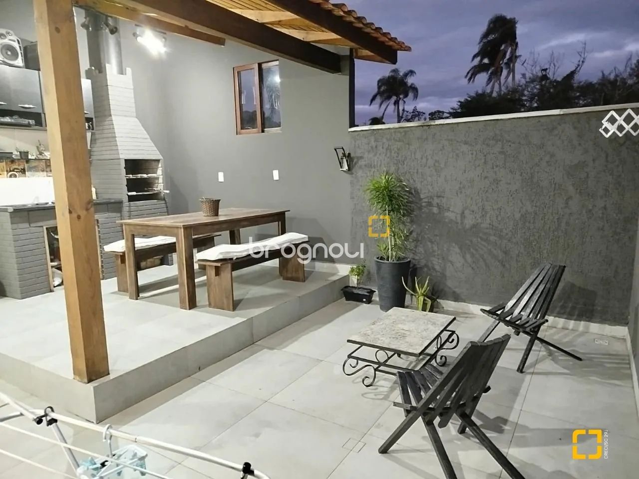 Brognoli Vende - Sobrado 2 quartos e àrea Gourmet/ Campeche