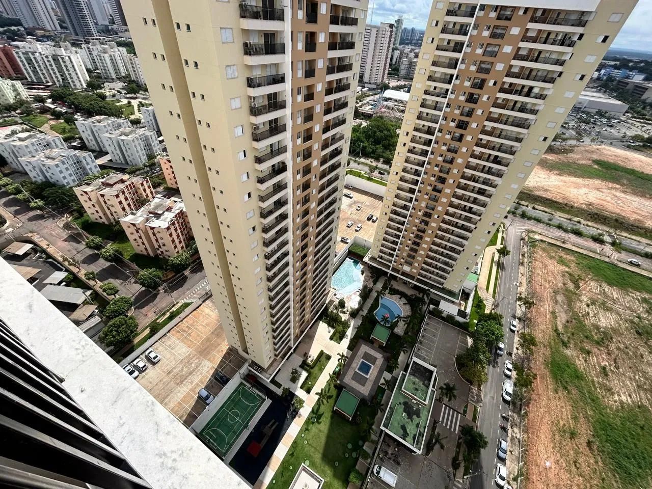 Aluga-se apartamento 2/4 sendo uma suíte Mobiliado no Edifício Alvorada em Cuiabá MT  - Foto 2