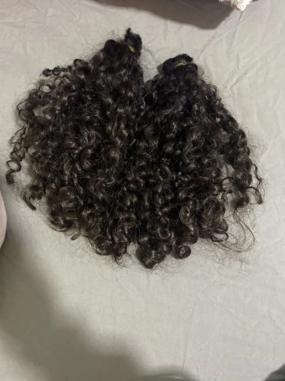 Vende cabelo cacheado virgem