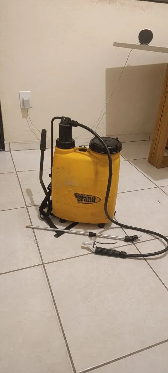 GUARANY 10-LITER MANUAL SPRAYER