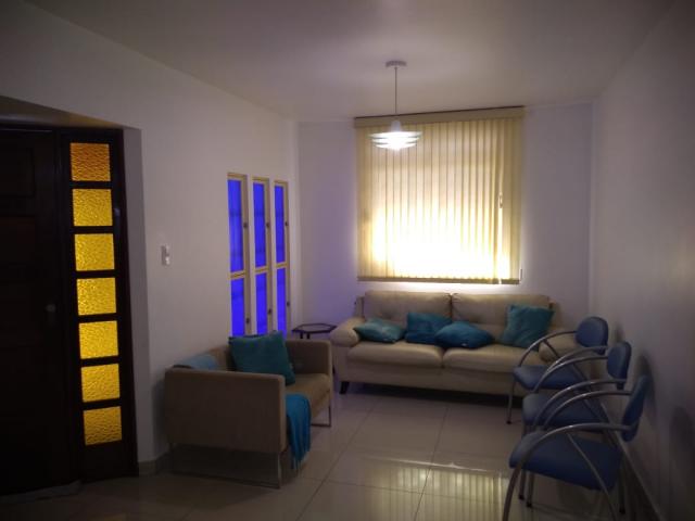 Excelente casa conjunto celso machado 03 qtos