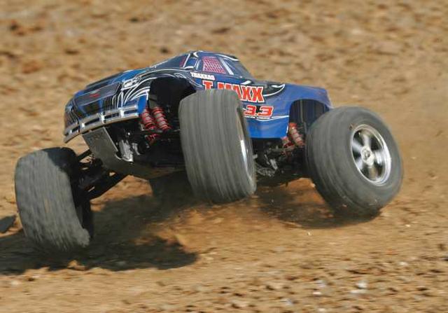 Traxxas T-Maxx 3.3 4wd 2.4GHZ Rtr novos ate 12x no cartao