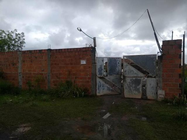 Terreno 12 por 30 com duas casas dentro todo murado VALOR 90.000.00