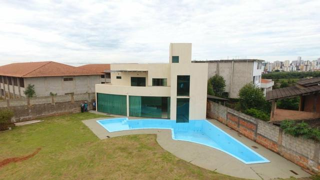 Excelente casa com terreno de 1650m2