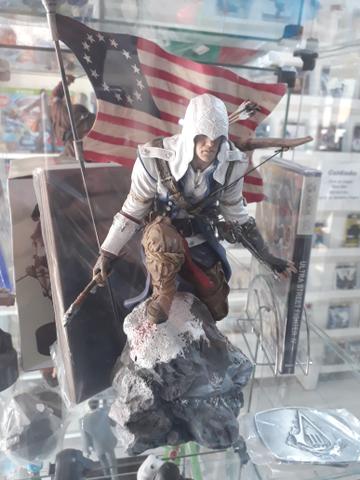 Estatueta figure assassins creed 3