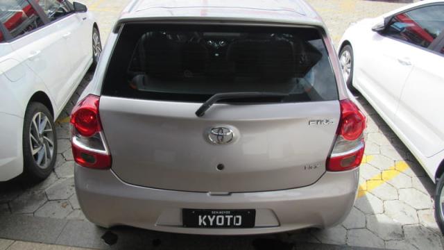 TOYOTA ETIOS HB X - Foto 4