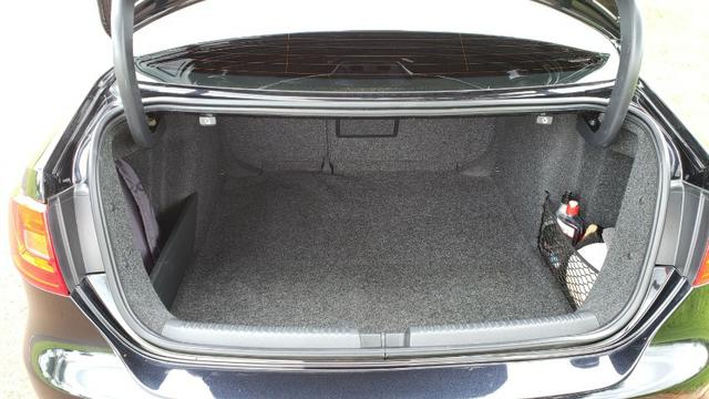 Volkswagen Jetta 2.0 Comfortline Flex 4P Toptronic 2012/2013 (Muito Novo) - Foto 9
