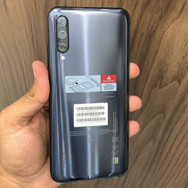 Celular Xiaomi Mi A3 64gb 4gb Ram versão global