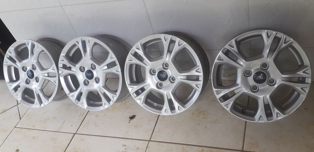 Aro 15 ford jogo roda