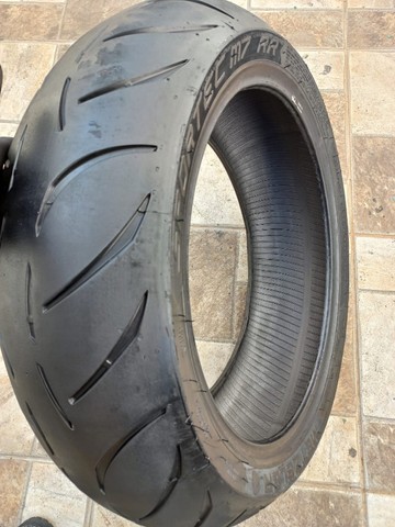 Pneu Metzeler Sportec M7 RR 190/55-17 - Foto 2